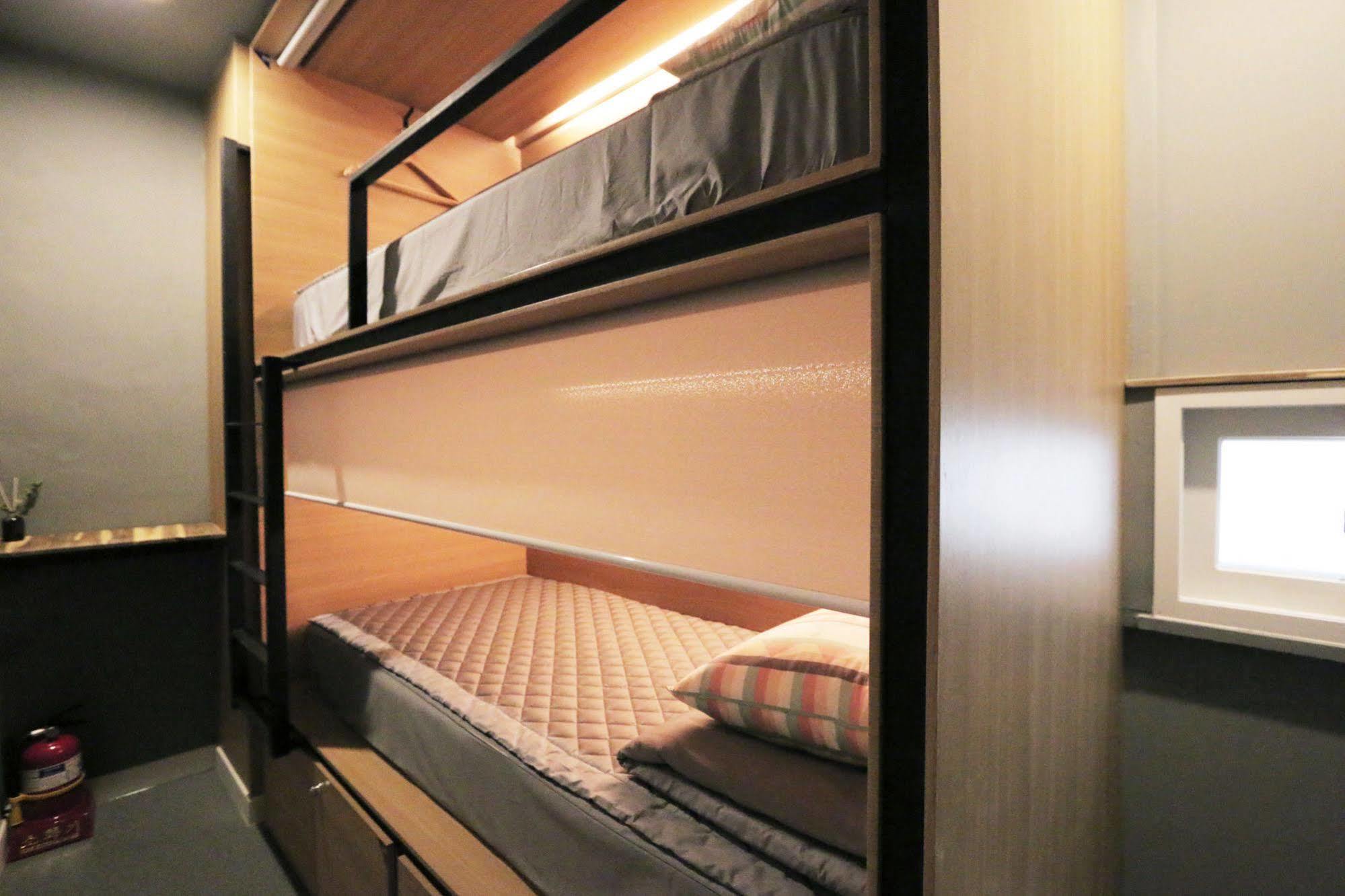 Blueboat Hostel ג'אונג'ו מראה חיצוני תמונה