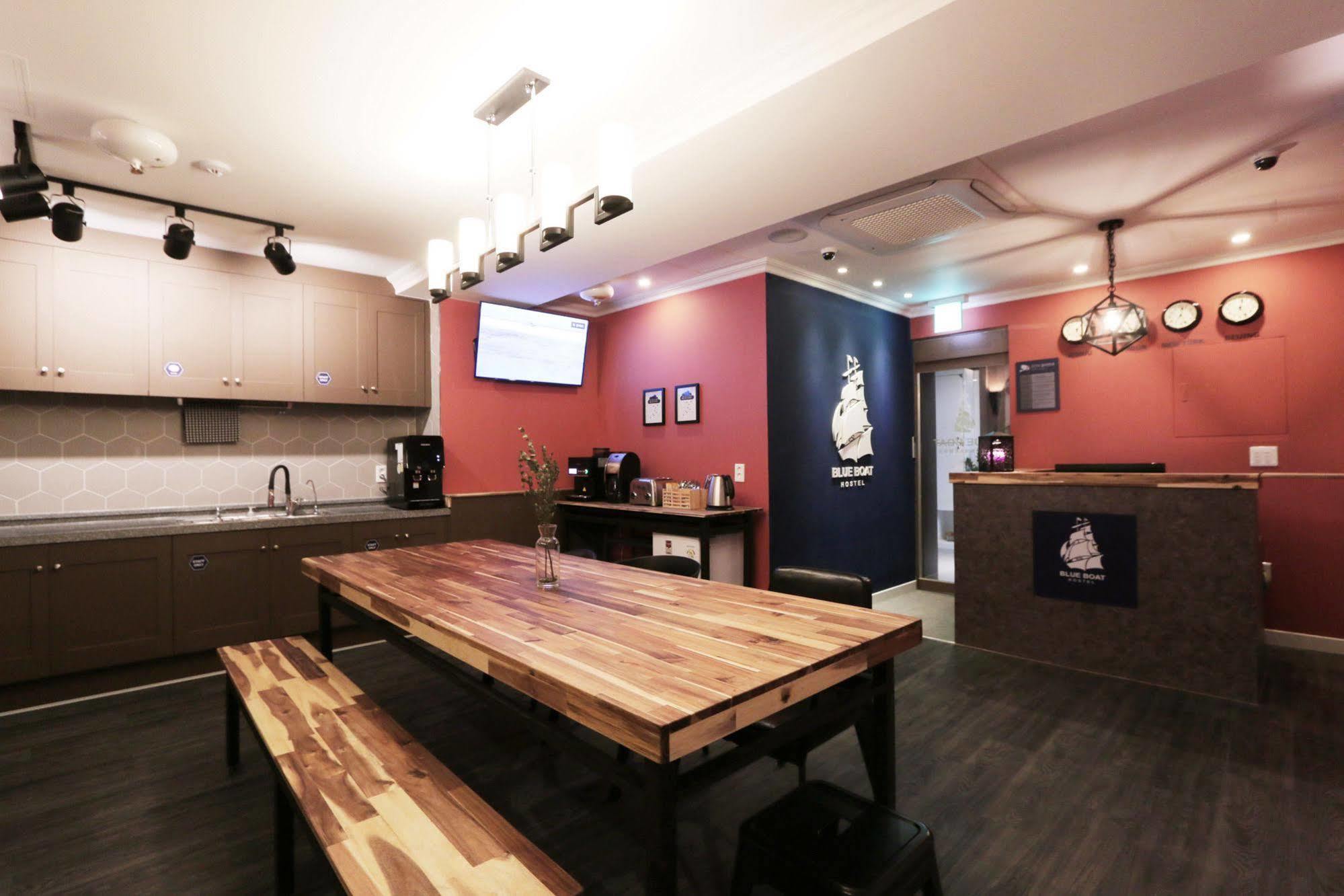 Blueboat Hostel ג'אונג'ו מראה חיצוני תמונה