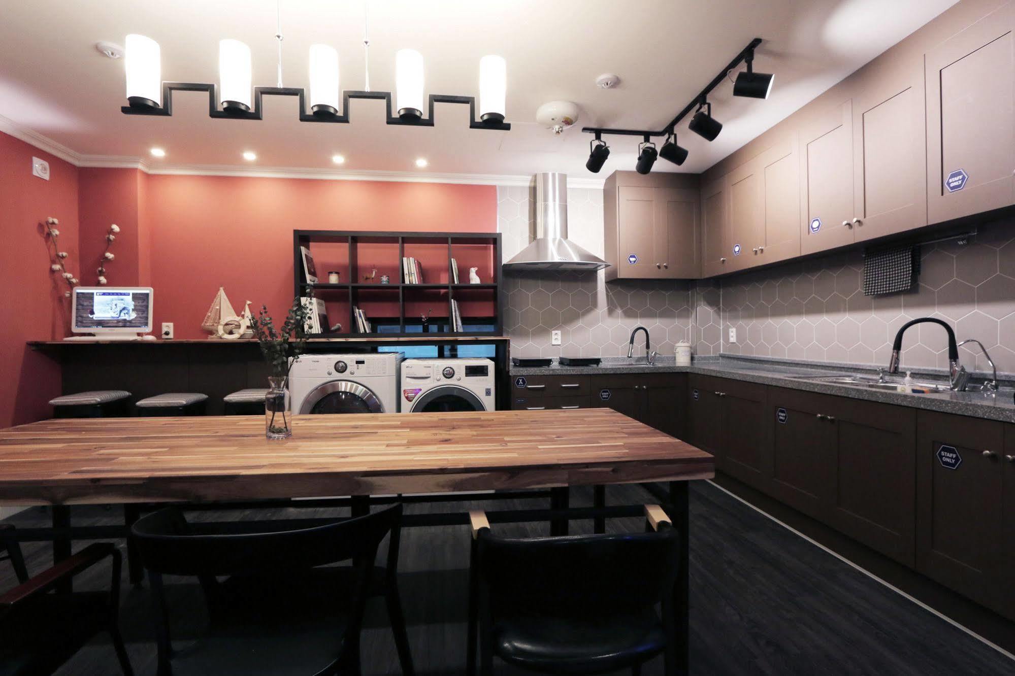 Blueboat Hostel ג'אונג'ו מראה חיצוני תמונה